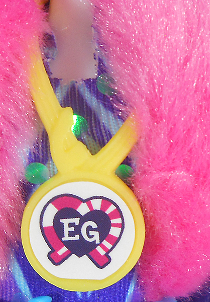 File:Rarity Rollerskate Necklace.jpg