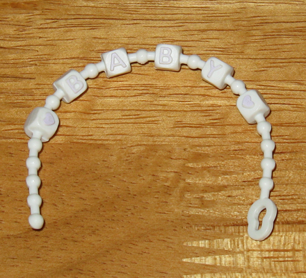 File:White & Lavender Necklace.jpg