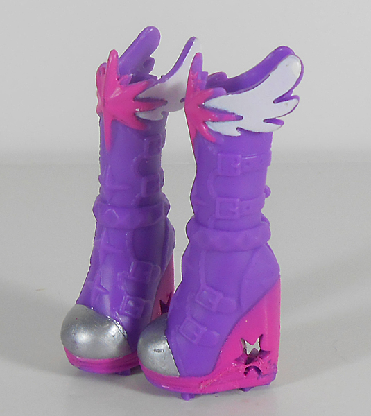 File:Twilight Sparkle Singing Shoes.jpg