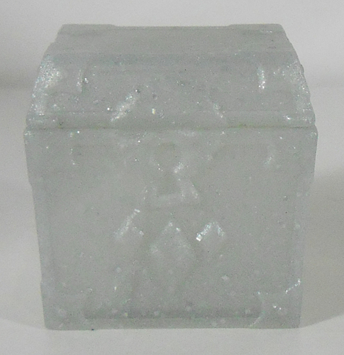 File:Pinkie Pie Salon Chest.jpg