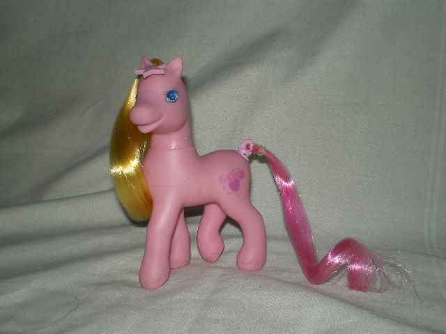 File:Changing Mane and Tail Sweetberry.jpg