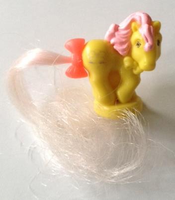 File:Petite stamp yellow pink.jpg