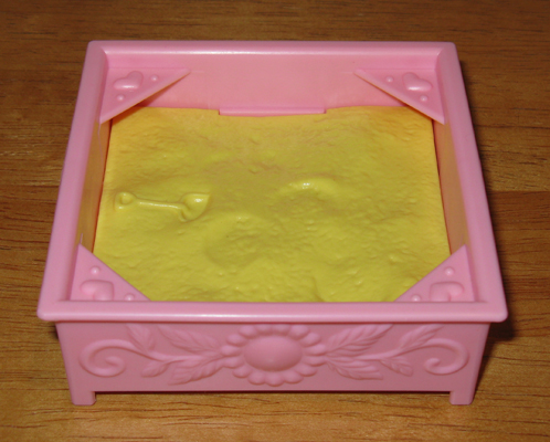 File:Lucky Leaf & Leafy Sandbox.jpg