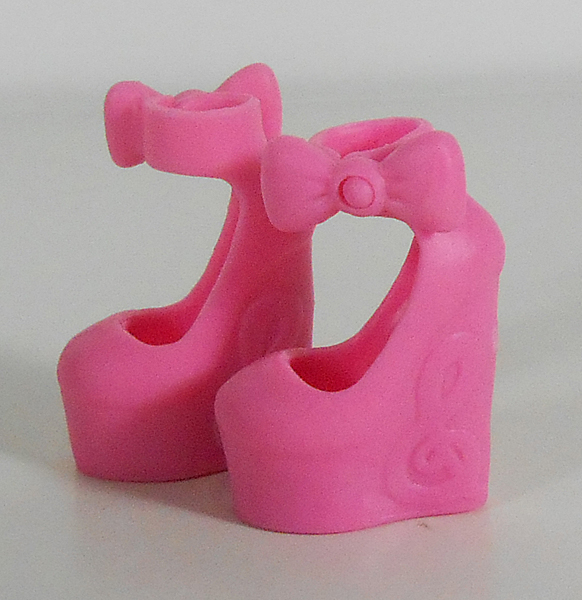 File:Octavia Shoes.jpg