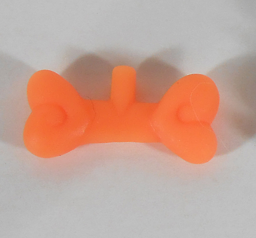 File:Fluttershy Pet Spa Bone Orange.jpg