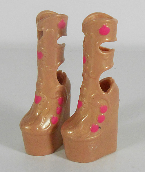 File:Applejack RR Dress Up Shoes 2.jpg