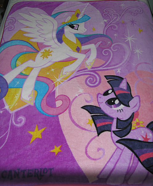 File:CanterlotThrow.jpg