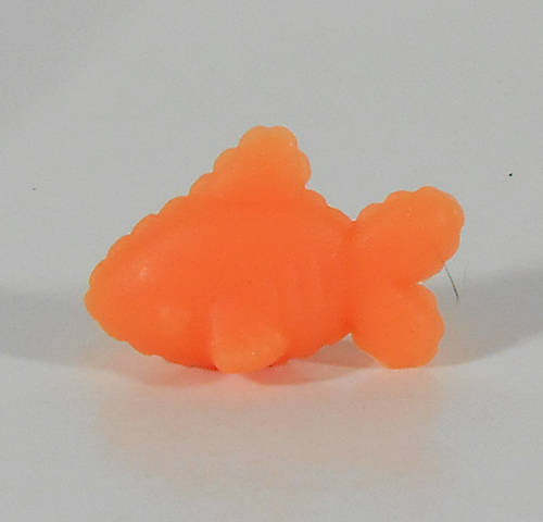 File:Fluttershy Pet Spa Fish Orange.jpg