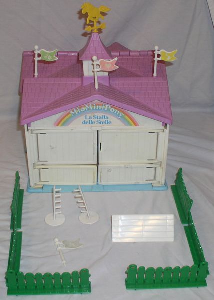 File:Show Stable Italy.JPG