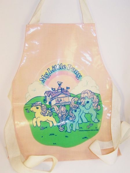 File:Peach apron.JPG