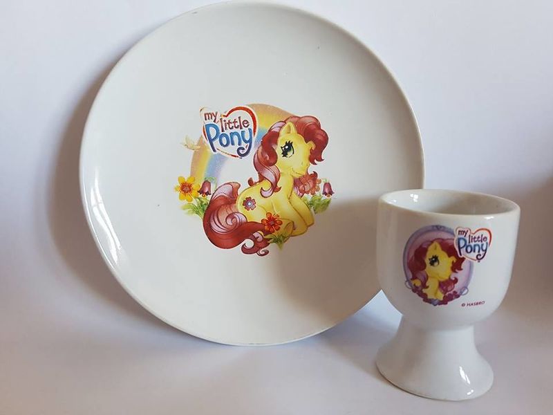 File:G3 Royal Bouquet Egg-cup and Plate.jpg