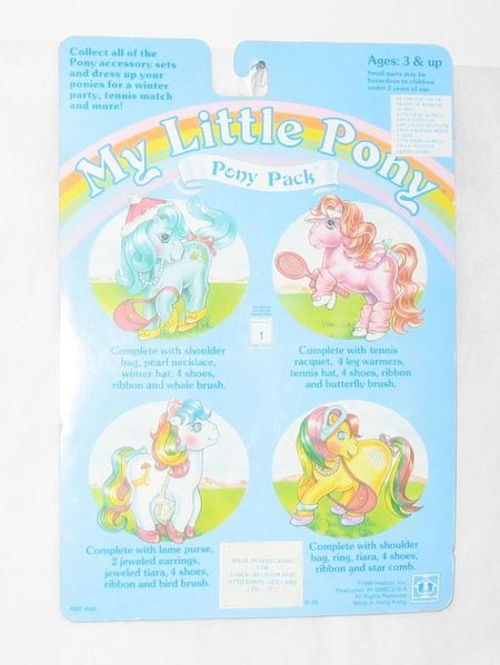 File:Pony wear winter fashion MOC back card.jpg