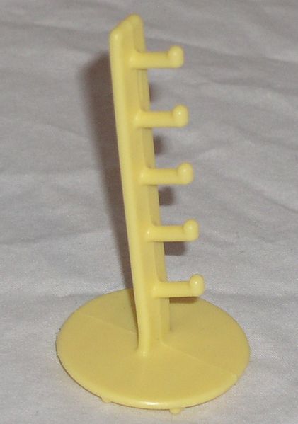 File:PHYellow jump stand.JPG