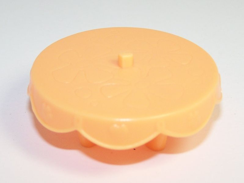 File:Orange table.JPG