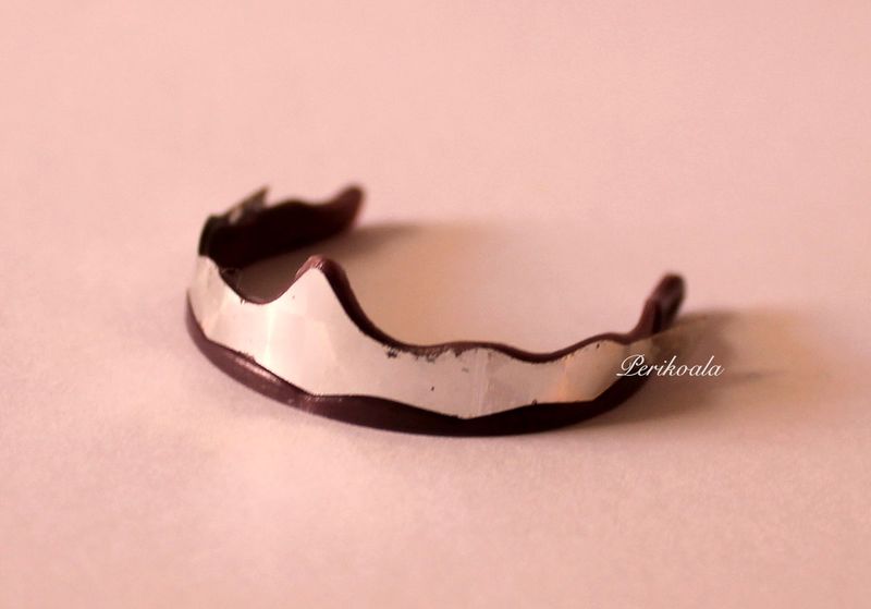 File:04 Spanish Disco Outfit Diadem Photo Credit Perikoala.jpg