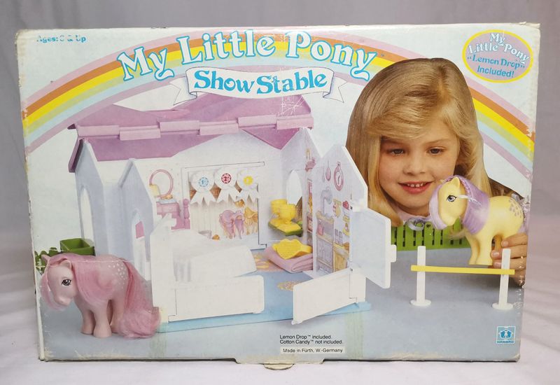 File:Show Stable box sold in Finland side1.jpg