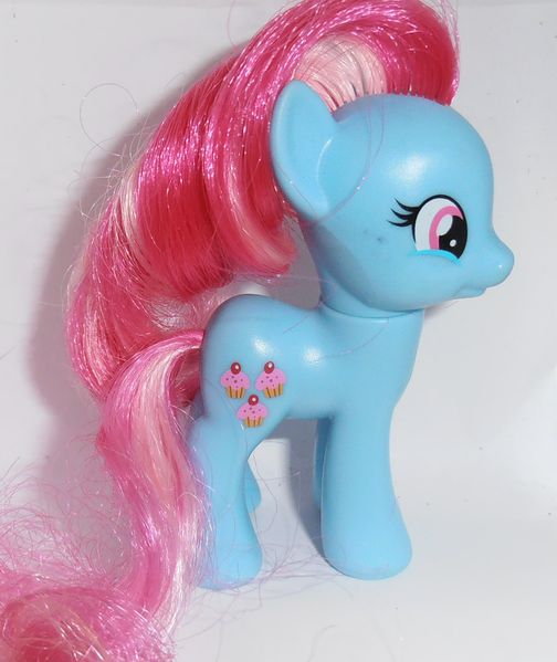 File:Mrs cupcake.JPG