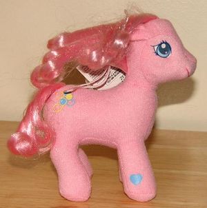05-xmas-plush-pinkiepie-ornament.jpg