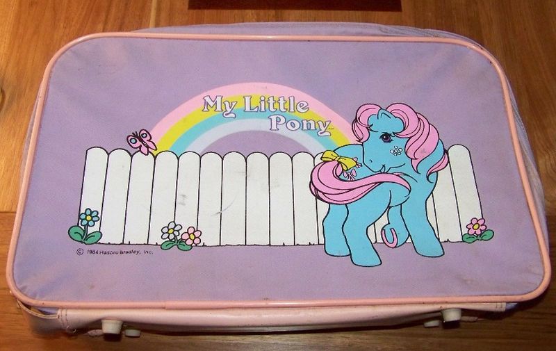 File:Bowtie suitcase.JPG