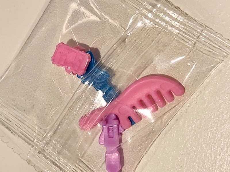 File:Misty Brightdawn (chase variant) dinosaw accessories.jpeg