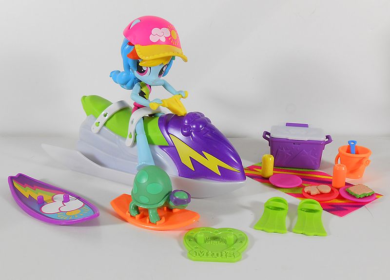 File:Rainbow Dash Beach Set.jpg