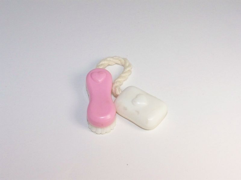File:Soap on a rope.JPG