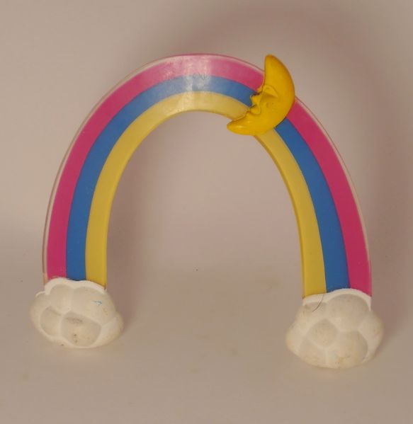 File:Moonshadows rainbow.JPG