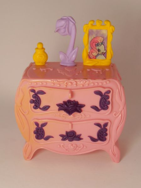 File:Moonshadows drawers.JPG