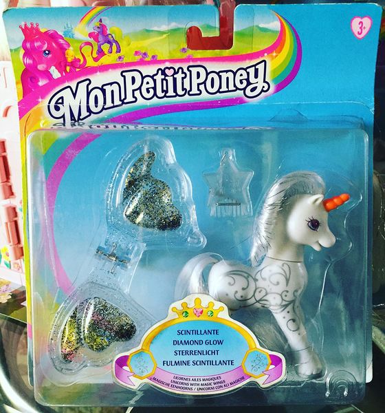 File:G2 Diamond Glow Unicorn MOC.jpg